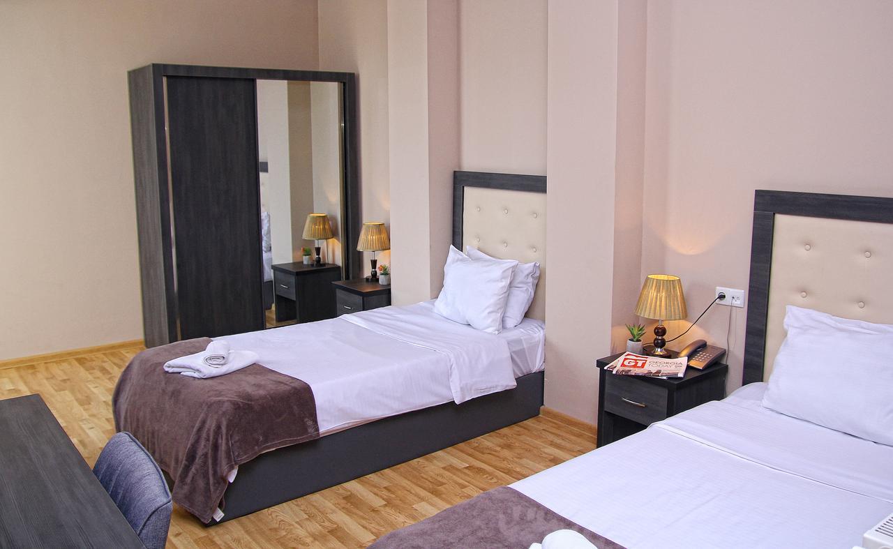Rogalux Blue Hotel Tbilisi Ngoại thất bức ảnh